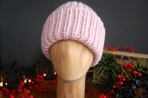 Czapka gruba wywijana jasny róż