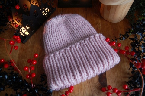 Czapka gruba wywijana jasny róż